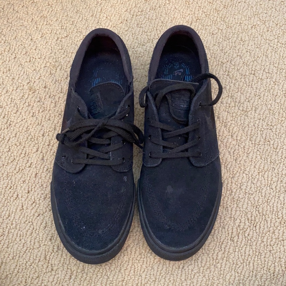 Nike Genowski Black Sneakers